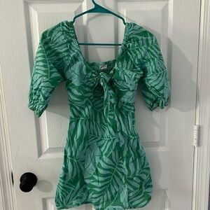 Billabong Mystic Beach Dress- Used. Worn once. Size XS.